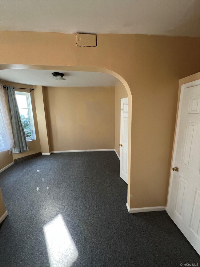 Photo - 784 Garden St