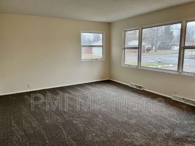 Photo - 1647 Vernerlee Ln