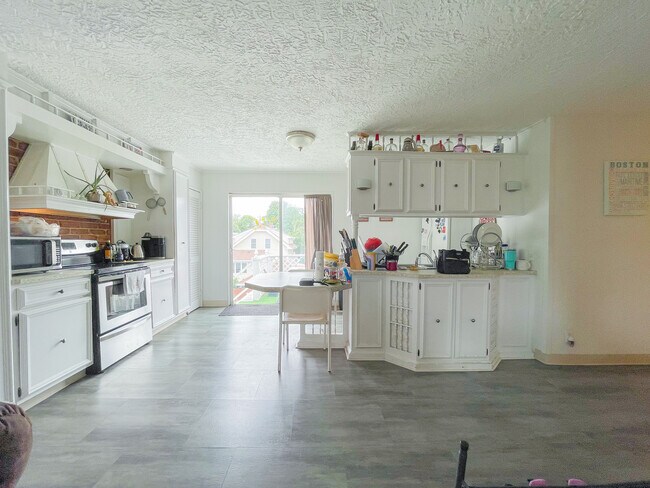 Photo - 75 Magoun Ave Unit 1