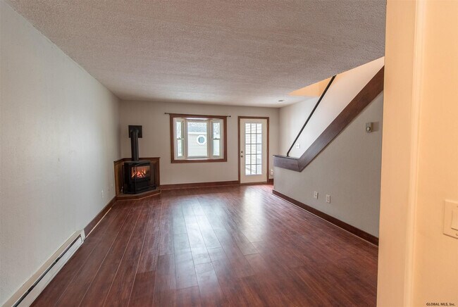 Photo - 17 Tenandaho Ln