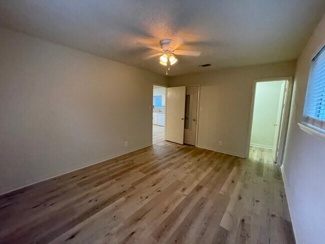 Photo - 14745 Liberty St