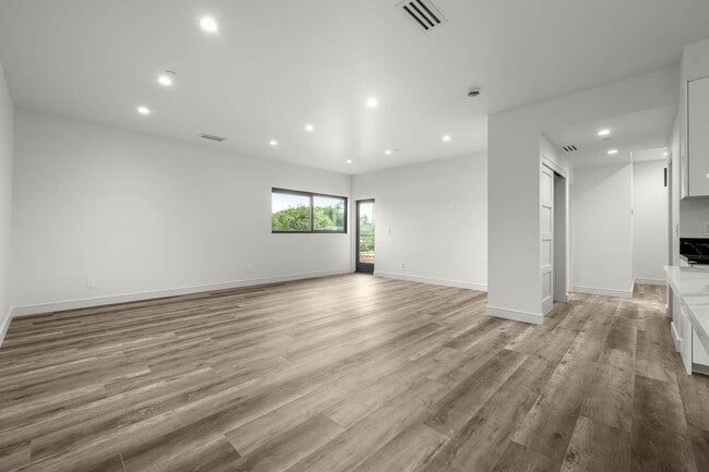 Photo - 1920 S Sherbourne Dr Unidad 1922