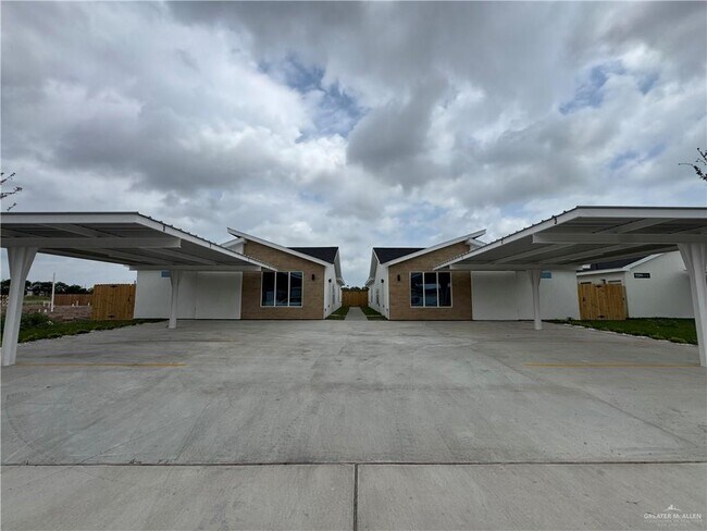 Photo - 2305 E Viviana St Apartment Unit 2
