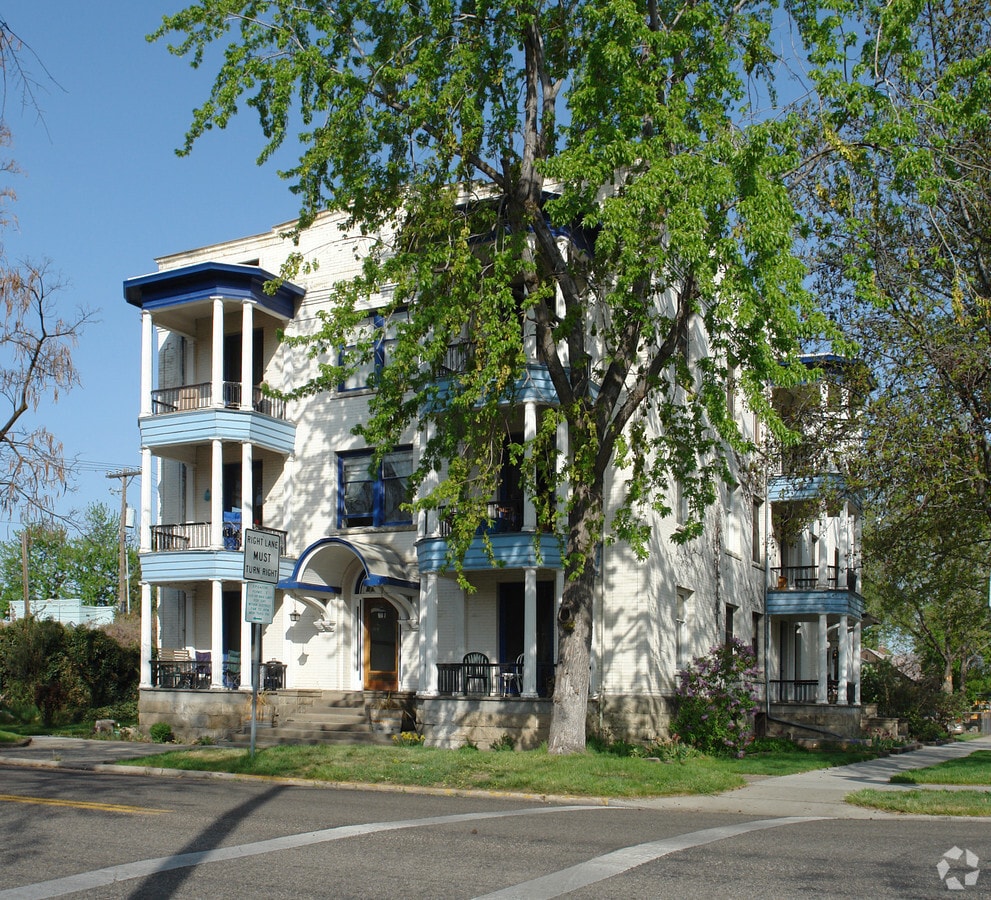 WHITE SAVAGE APARTMENTS - WHITE SAVAGE APARTMENTS