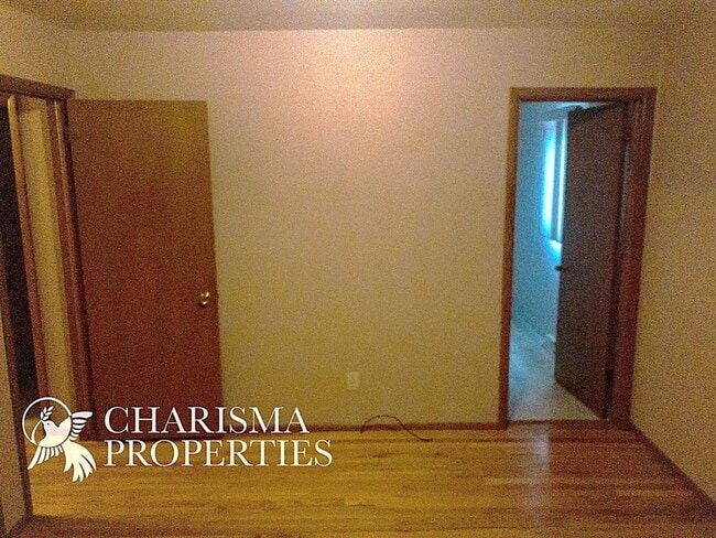 Photo - QUAINT THREE BEDROOM HOUSE, GREAT LOCATION WITH EVEN MORE AMENITIES!!!