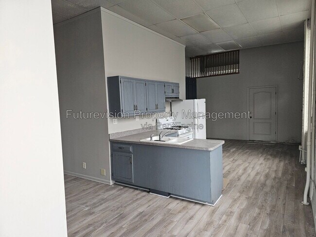 527 N Chicago St Unidad 1st Floor