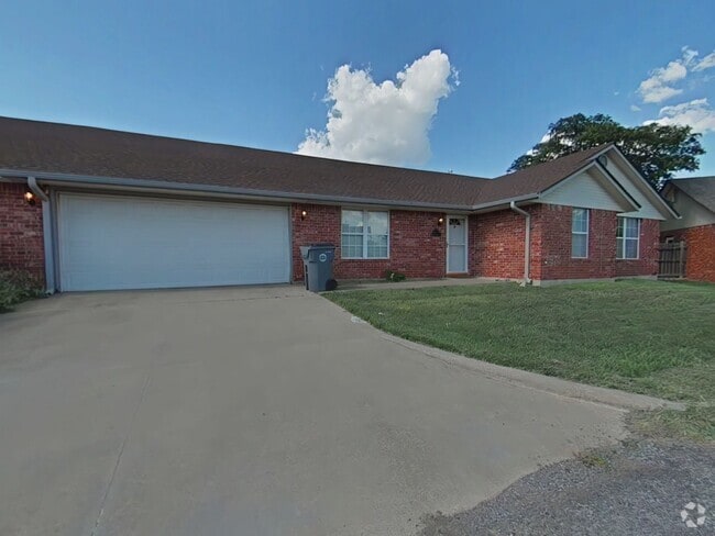 Building Photo - 6837 NW Willow Springs Dr Rental