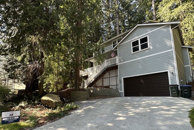 Building Photo - Sudden Valley - 4 Bed 3 Bath home