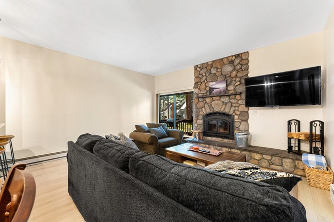 Photo - 807 Alder Ave Unidad #49