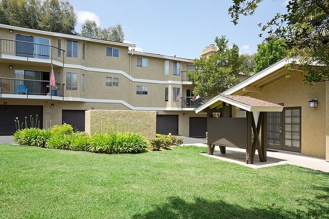 200 W. Olive Ave.