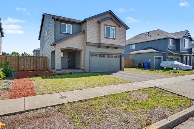 Photo - 4 Bed (plus BONUS ROOM), 2.5 Bath Newer Home in NE Salem