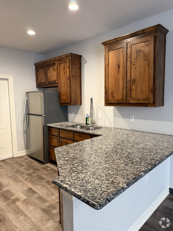 Building Photo - 204 Northwood Blvd Rental
