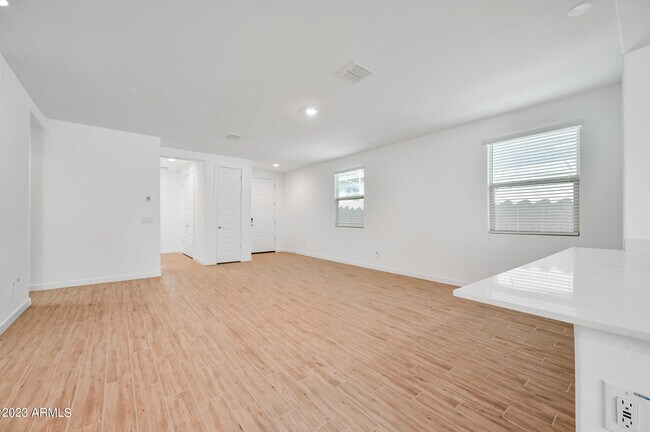 Photo - 12617 W Kaler Dr