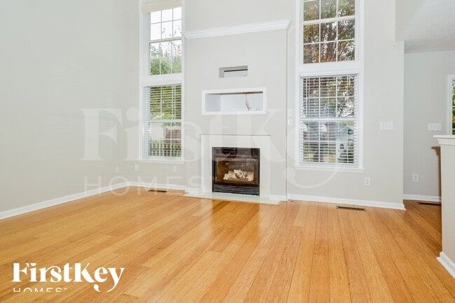 Photo - 7081 Village Oaks Dr