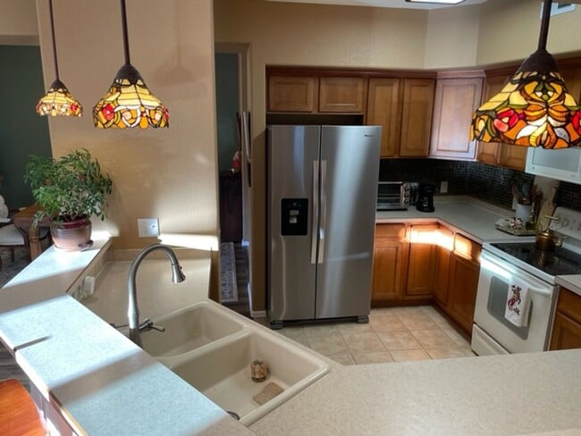 Photo - Bright & Open 2 Bedroom Condo on West Side