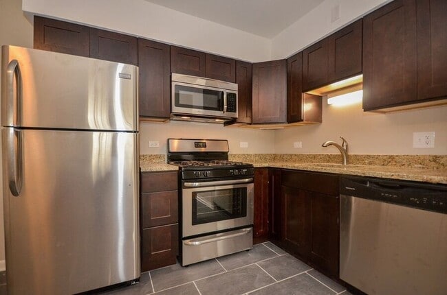 Photo - 25 N Maple Ct Unit 10