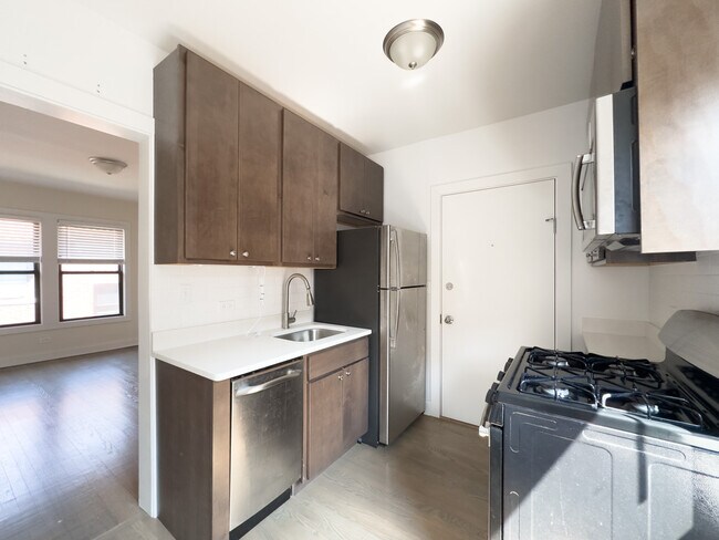 Photo - 2641 N Spaulding Ave Unidad W4