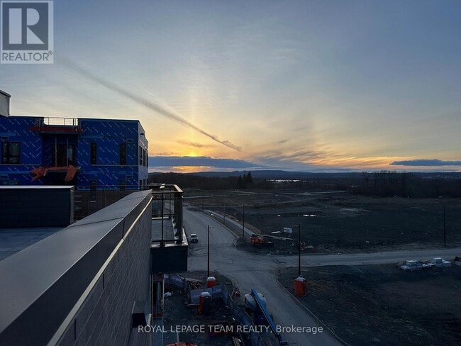 Photo - 1350 Hemlock Rd Unité 509