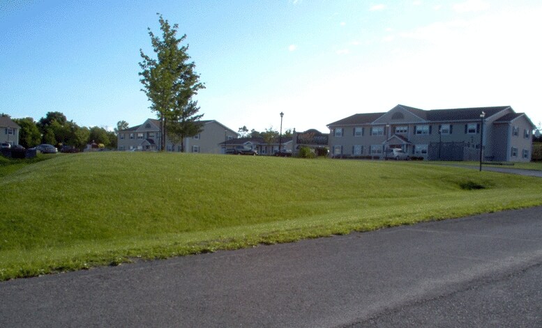 Lenox Landing - Lenox Landing Apartments