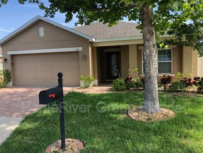 Photo - 303 Salamanca Rd