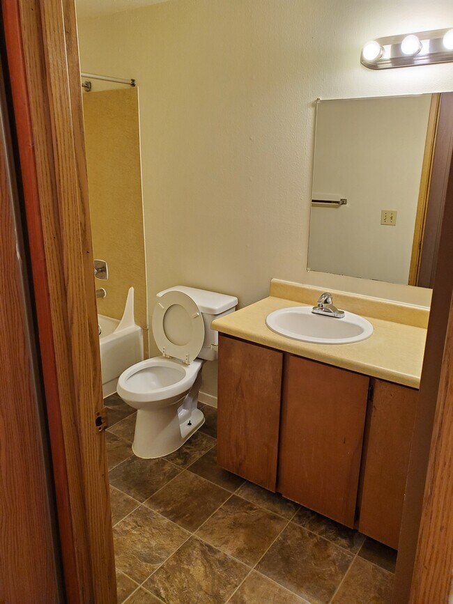 Shiloh Village Apartments Everett, WA