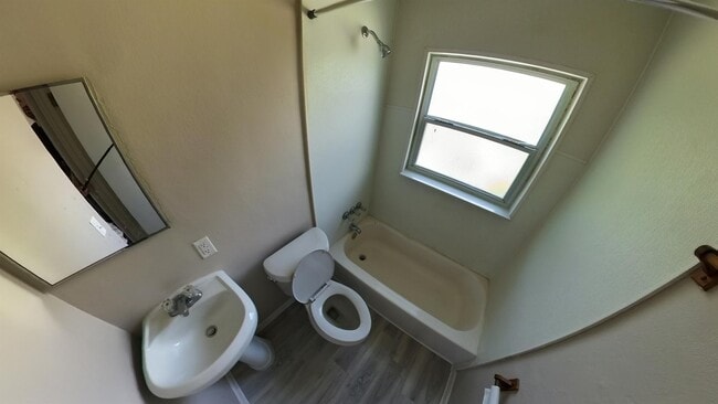 Photo - 601 W Jackson St
