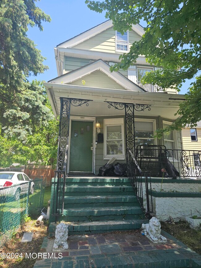 Photo - 1211 Summerfield Ave House