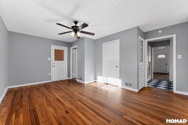 Photo - 137 W 18th St