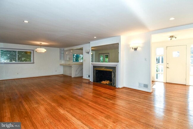 Photo - 4111 Saul Rd