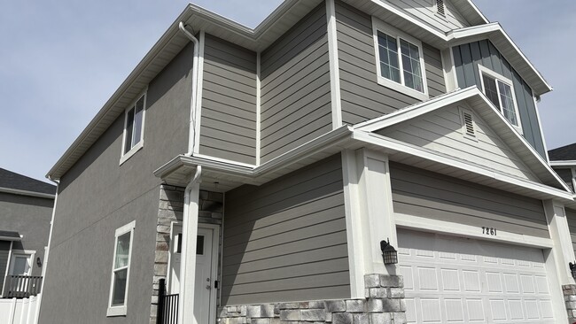 Building Photo - 7261 N Silver Spring Way Rental