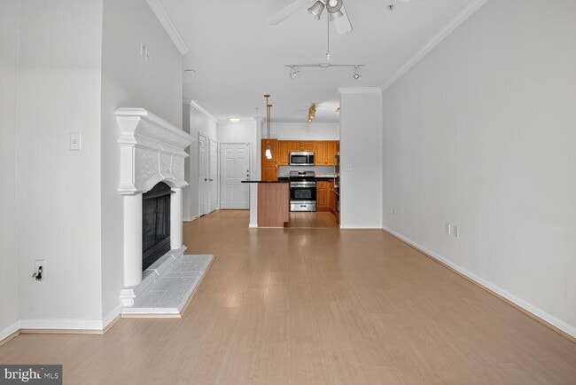 Building Photo - 12905 Centre Park Cir Unit 114