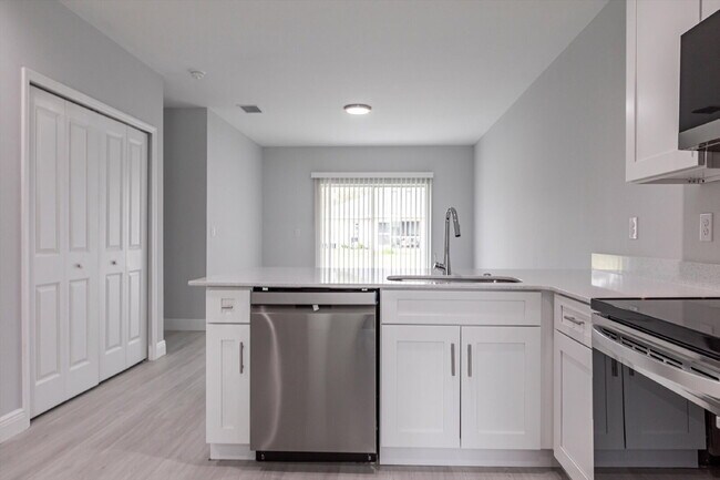 Photo - BRAND NEW Construction, 3 bed / 2 bath Ren...