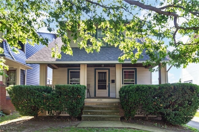 Photo - 2084 Wascana Ave House