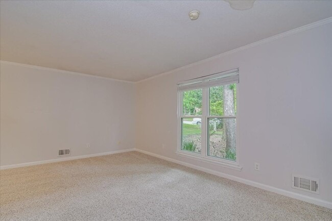Photo - 303 Meadowlake Dr