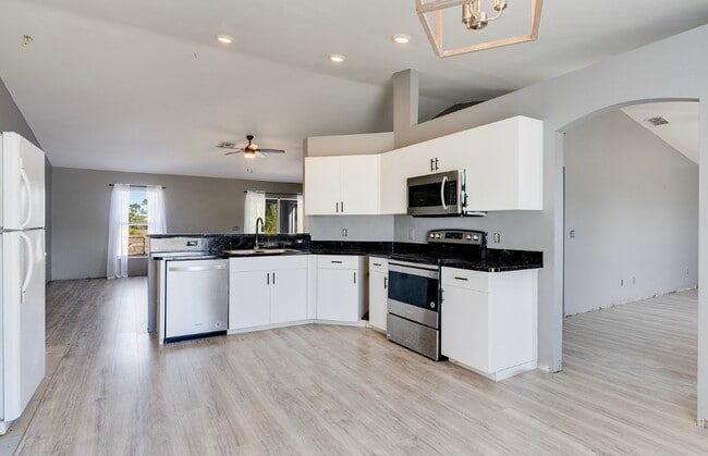 Photo - 4305 NE 20th Pl