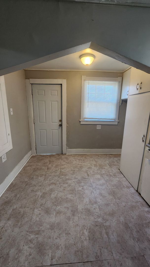 Photo - 3 Bed 1 Bath