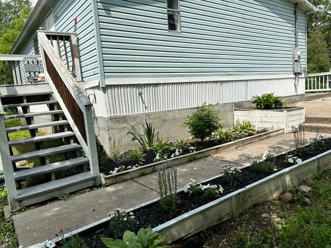 7116 Jacks Reef Path