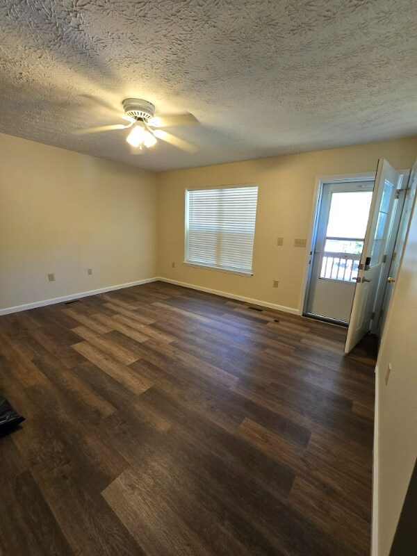 Photo - 203 Center St