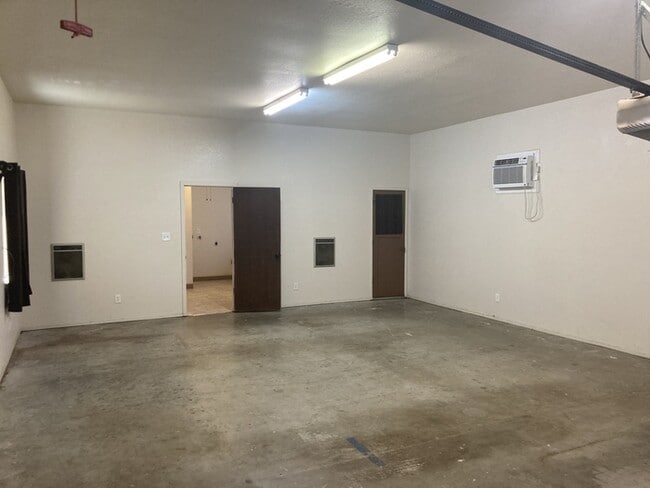 Photo - Turlock Country Living 3 Bedroom 2 Bath Home
