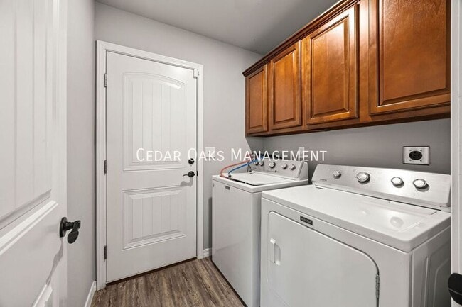 Photo - 26 Hillswick Ln