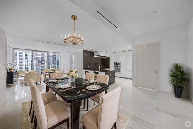 Building Photo - 300 Biscayne Blvd Way Unit 3009 Rental