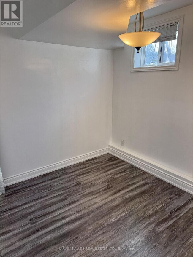 Photo - 258 Maxwell St