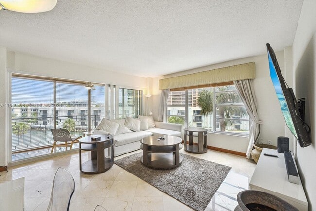 Photo - 11111 Biscayne Blvd Unit 4H