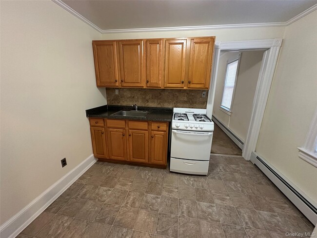 Photo - 18 W Maple Ave