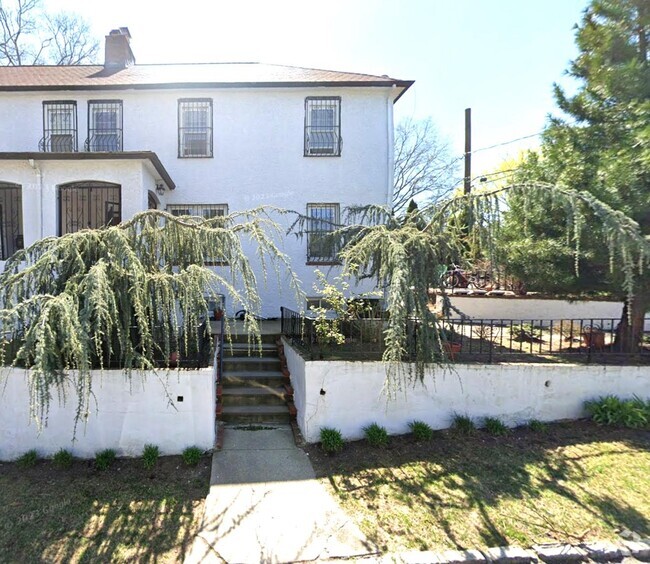 Building Photo - 11 Floyd Pl Rental
