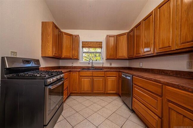 Photo - Furnished 3 Bed / 2 Bath Rental Near Lake Texoma – Utilities Included!