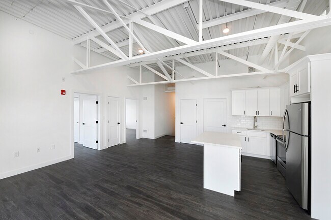 Photo - Broadway Plaza Lofts