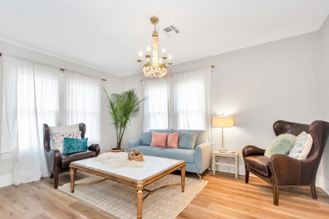 Photo - 4919 Avenue Q