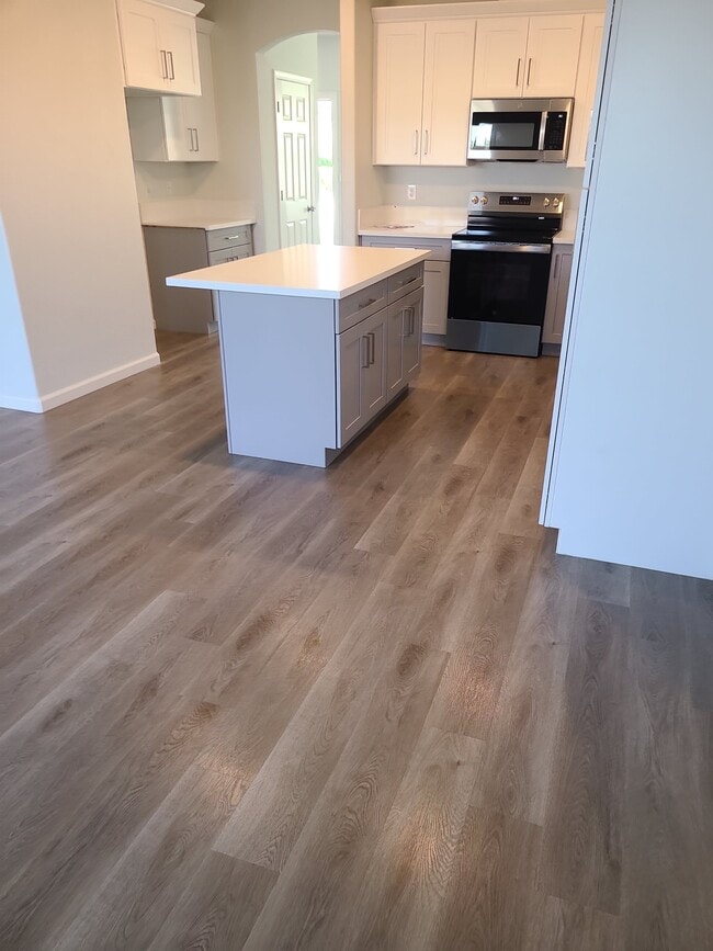 Photo - 8167 Weeping Willow Ln