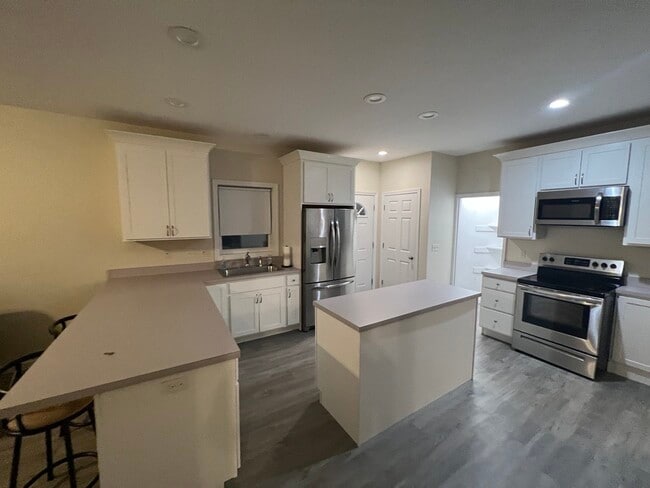 Kitchen - 12 Selkirk St Unit #1